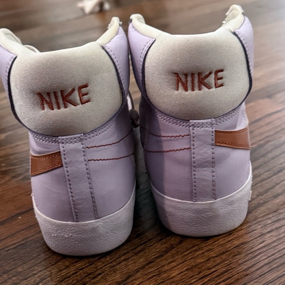 NIKE BLAZER MID 77 GRADE SCHOOL BARELY GRAPE COOPER METALLIC YOUTH - Picture 3 of 10